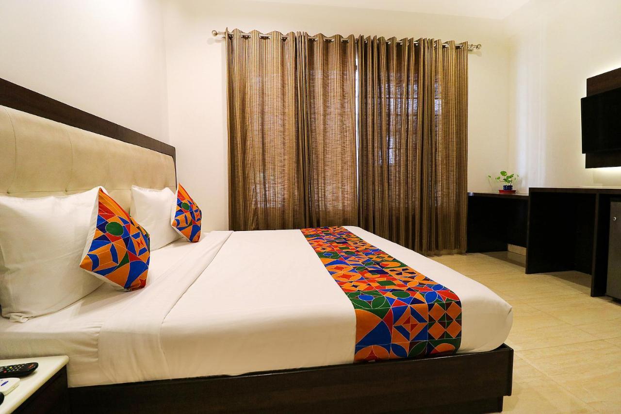 Fabhotel Oyster Villa Gurgaon Buitenkant foto