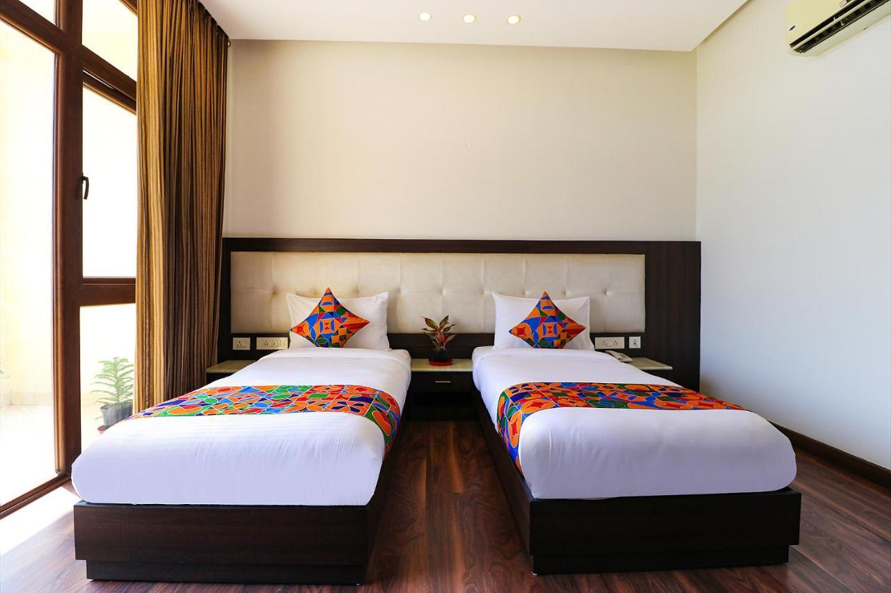 Fabhotel Oyster Villa Gurgaon Buitenkant foto