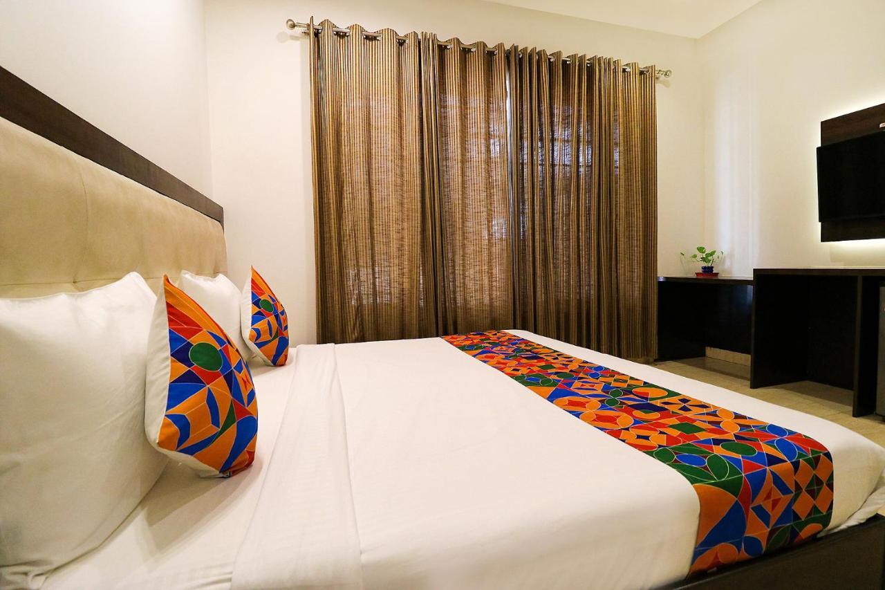 Fabhotel Oyster Villa Gurgaon Buitenkant foto